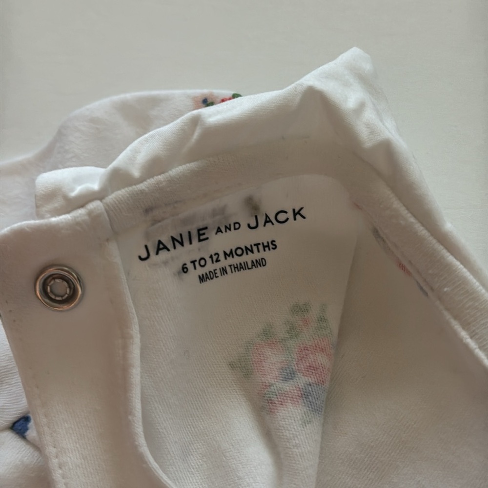 EUC Janie and Jack Classic White Floral Baby One-Piece with Red Trim 6-12 months - Picture 2 of 5